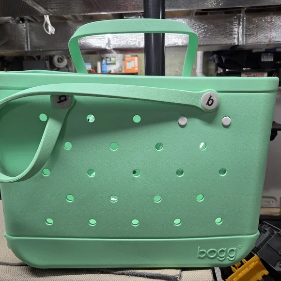 Bogg Mint Green Tote Bag - Picture 1 of 2